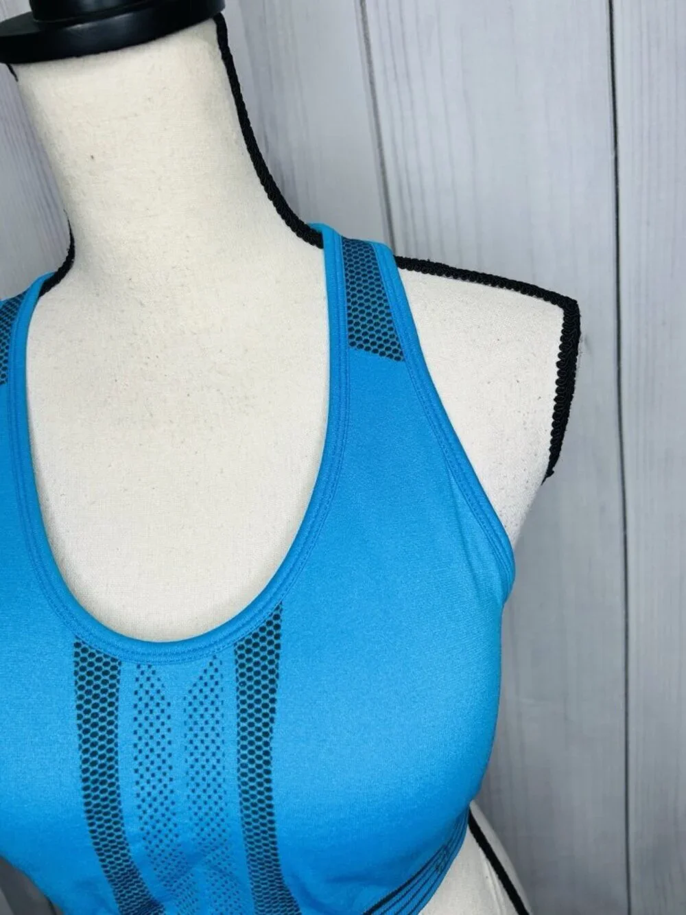 Be Inspired Electric Blue Sports Bra Size XL Racerback Removeable Pads